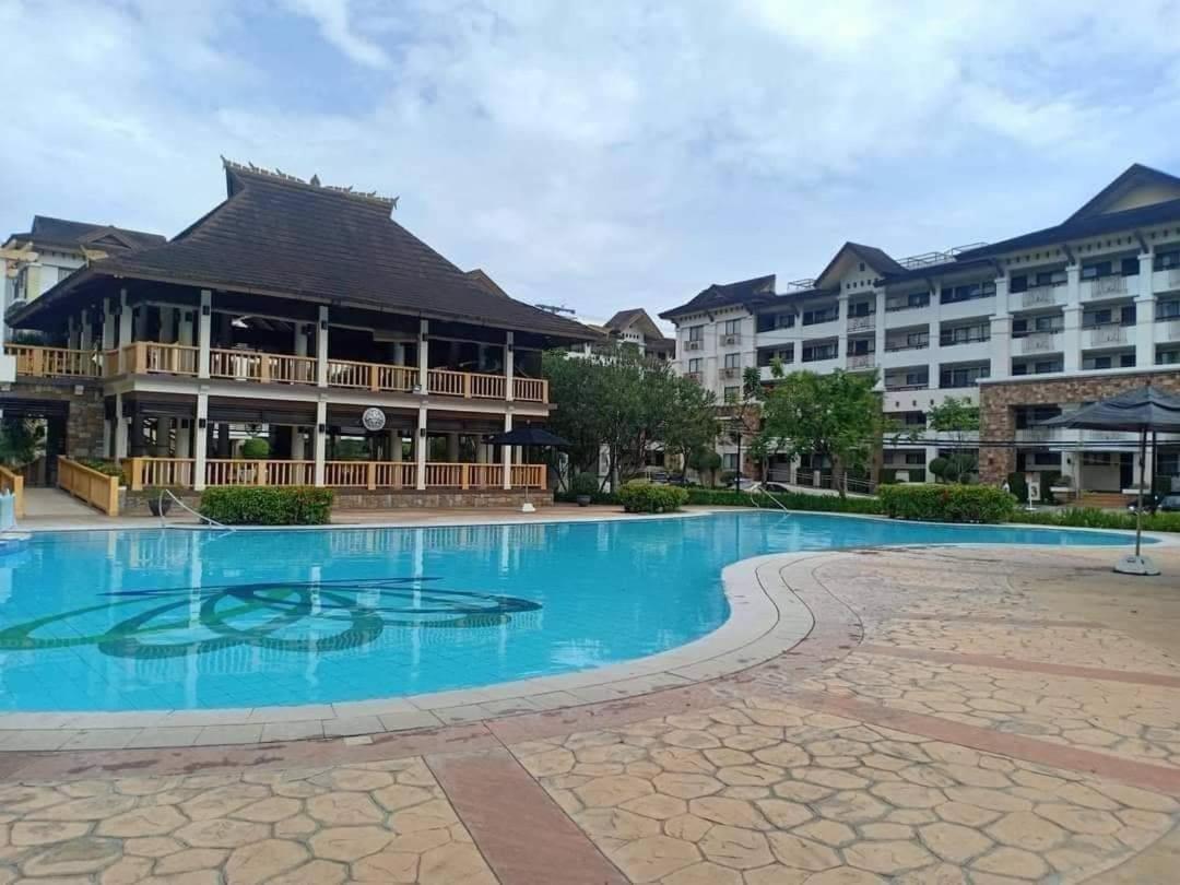 Ri'S One Oasis W Free Pool Back Of Sm City Mall Davao City Стая снимка